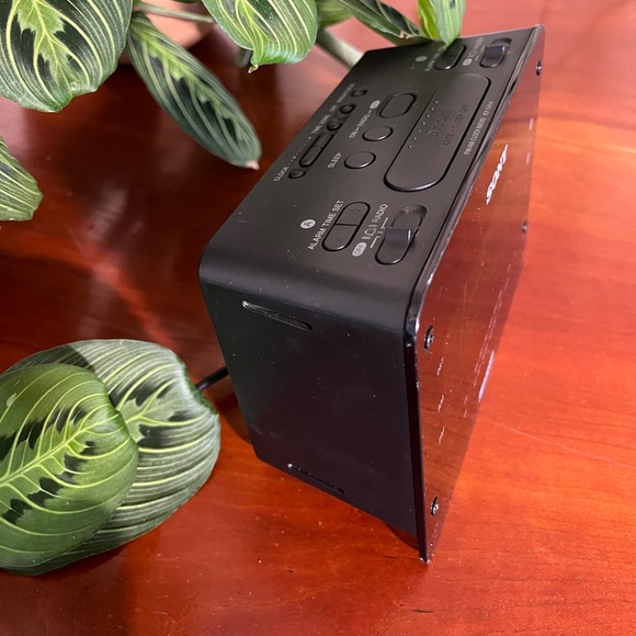 Vintage Sony Dream Machine alarm clock radio - Picture 4 of 5